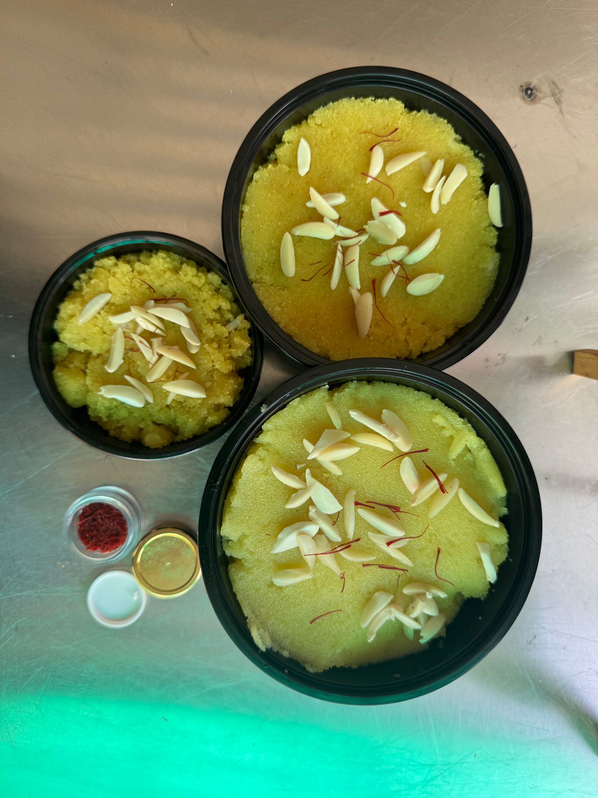 Desi Ghee Kesar Halwa (500gm/1.0 kg)